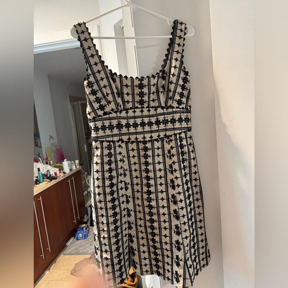 Nanette Lepore black white embroidered floral dress size 8